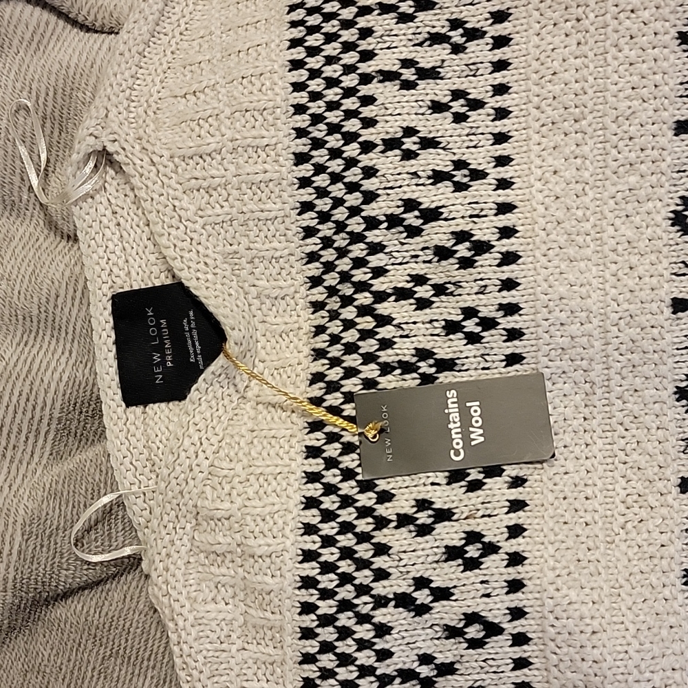 Sweater - Picture 2 of 3